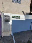 Casa individual de 03 cômodos para locação no Jd Líbano