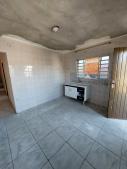 Casa Individual com Garagem para Alugar em Jandira - SP