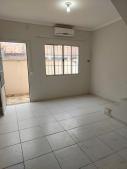 Casa 03 Dormitorios para Financiamento - Pq dos Camargos