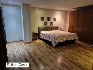 Sobrado com Piscina para Financiamento em Jandira - SP